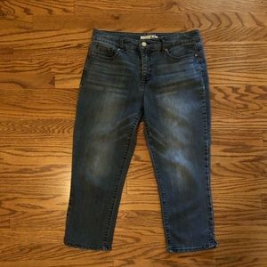 CODE BLEU crop jeans